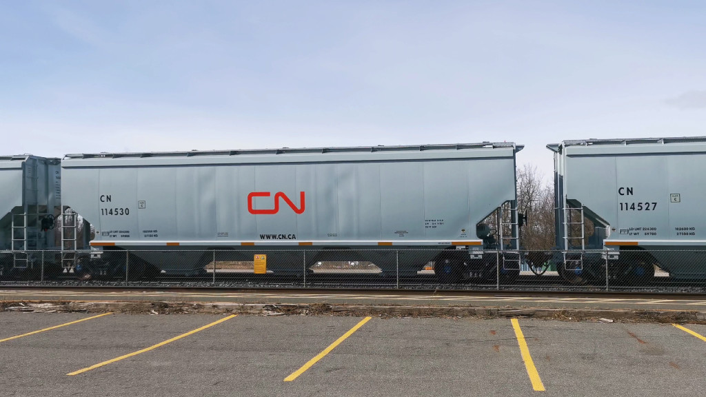 CN 114530